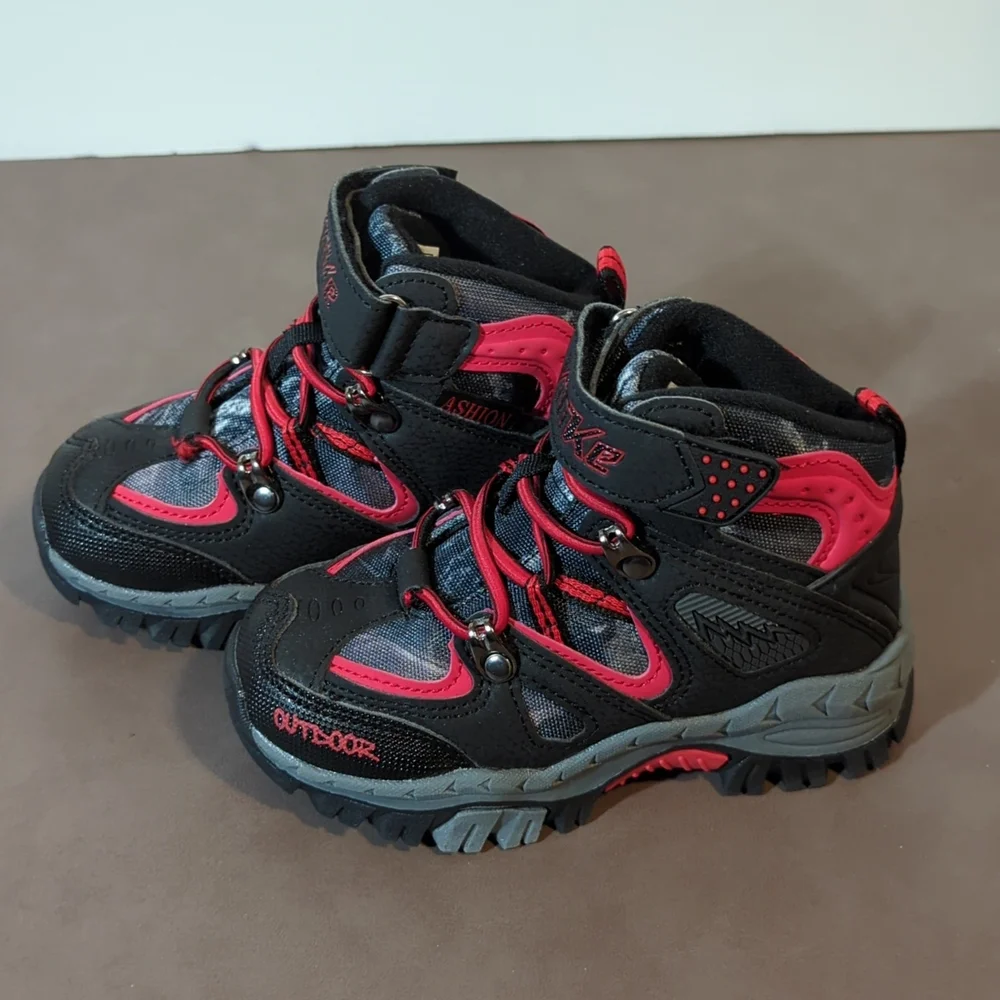 Vitike Ashion Outdoor Crampons Hiking Snow Boots Red on Black Size 9